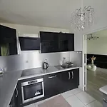 Apartment Partagee *